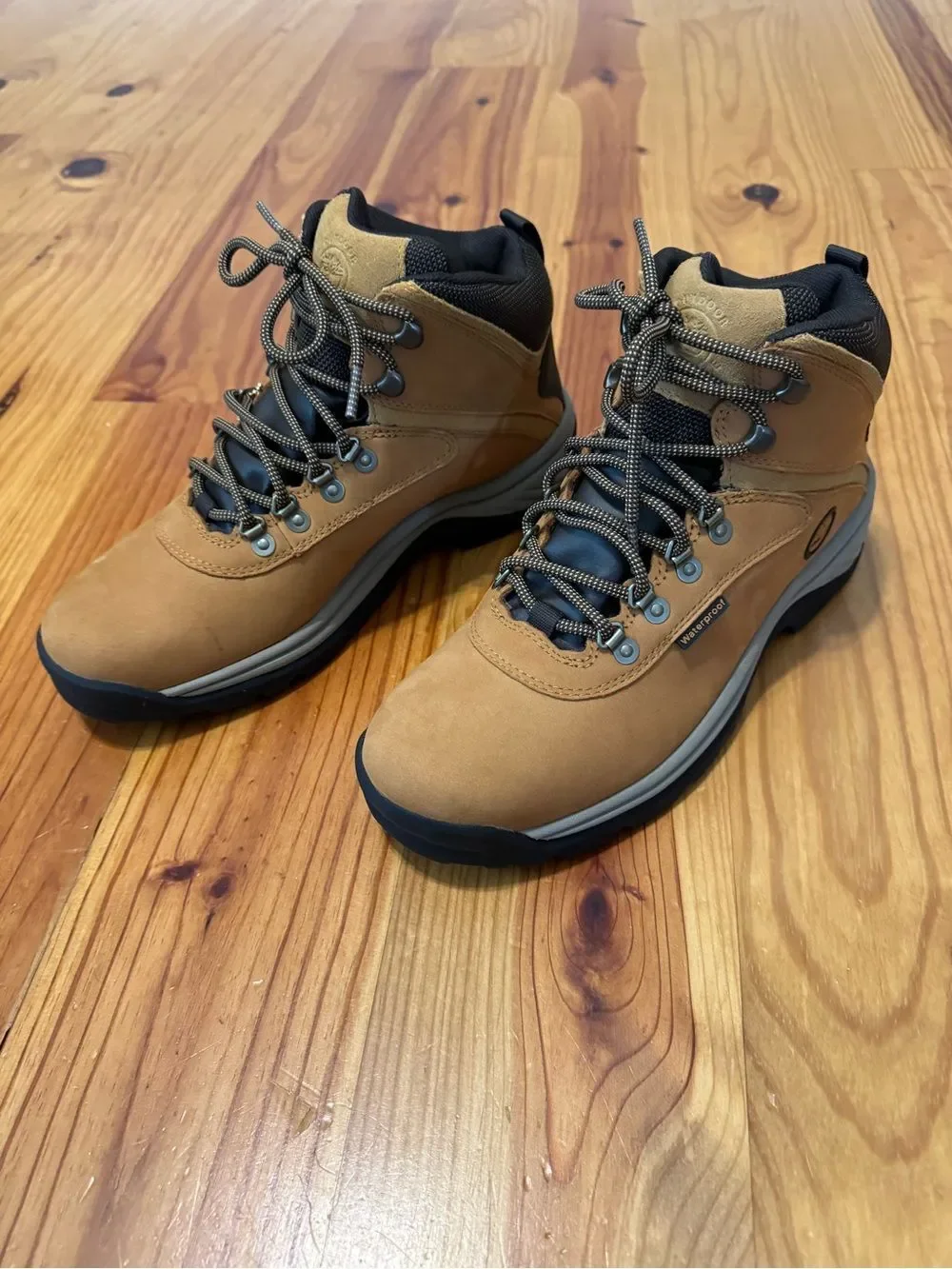 Timberland Men's Brown Waterproof Hiking Boots US Size 9 MPN TB114176231 NIB